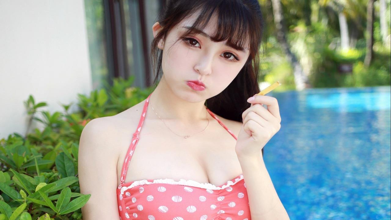 扔进蛇洞还怀了孕:  神秘的蛇洞孕育，背后隐藏的真相